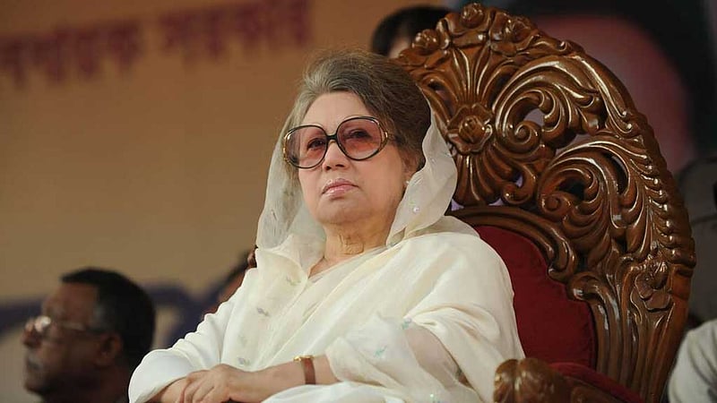 খালেদা জিয়ার মৃত্যু দেশকে স্থিতিশীল করার প্রচেষ্টায় ‘বড় ধাক্কা’, বললেন জয়