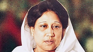 খালেদা জিয়ার ‘আপসহীন’ নেতৃত্ব ‘অনুকরণীয়’ হয়ে থাকবে: কামাল হোসেন