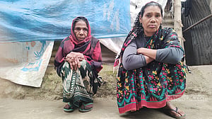 ‘বাবা হামাক গরম কাপড় আর কম্বল দেও’