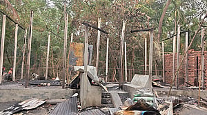 বিএনপি নেতার বাড়িতে আগুন: ‘তালা লাগানোর’ প্রমাণ পায়নি পুলিশ