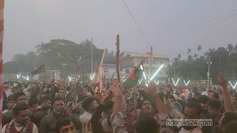 জেএসডির জনসভায় আসার পথে হামলার অভিযোগ, ‘গুলি-ভাঙচুর’