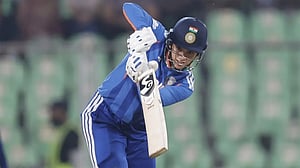 রেকর্ড গড়ে ১০ হাজারে স্মৃতি মান্ধানা
