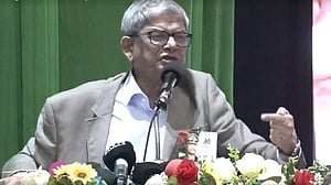 বাংলাদেশের পতাকা নিয়ে তারেক রহমান নামবেন: ফখরুল