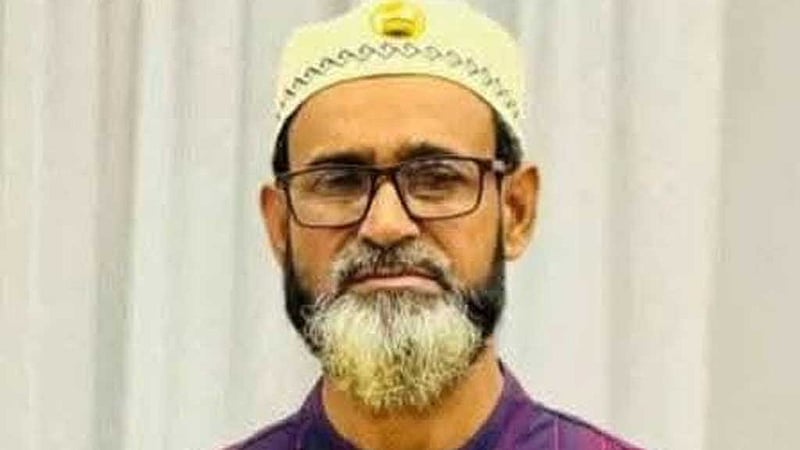 আন্দোলনের মধ্যে শিক্ষককে ৩৫০ কিমি দূরে বদলি, বললেন ‘বিচলিত নই’
