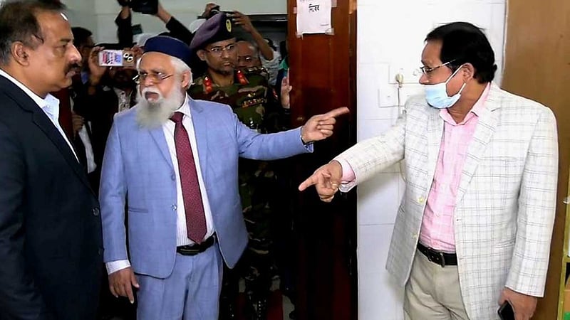 ডিজির সঙ্গে তর্কে জড়ানো চিকিৎসক আগের দায়িত্বে ফিরলেন