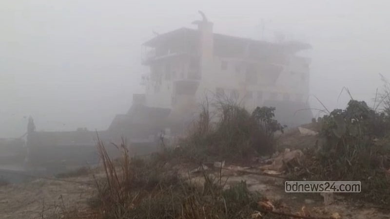 পাটুরিয়া-দৌলতদিয়া ও আরিচা-কাজিরহাটে ফেরি চলাচল বন্ধ
