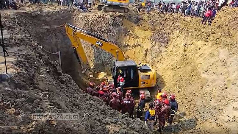 রাজশাহীর গর্ত থেকে উদ্ধার সেই শিশুকে মৃত ঘোষণা