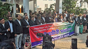 আদালত অবমাননা হয়, এমন কথা বলবেন না: আইন উপদেষ্টাকে খোকন