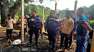 রাউজানে হিন্দু বাড়িতে আগুন, জড়িতদের তথ্য দিলে পুরস্কার