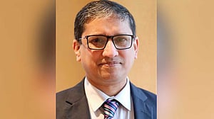 ঢাকা-দিল্লি সম্পর্কে ‘নতুন ক্যানভাস’ চায় বাংলাদেশ: হাই কমিশনার হামিদুল্লাহ