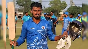 অনেক রেকর্ডের ম্যাচে ৫০ ওভারে  ৫৭৪ রানের বিশ্ব রেকর্ড