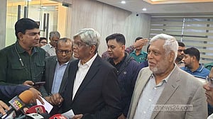 কোটিপতি বাড়ছে কীভাবে? যে ব্যাখ্যা দিলেন অর্থ উপদেষ্টা