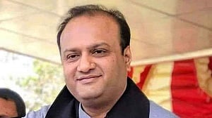 সাবেক এমপি জয়সহ ৫ জনের ব্যাংক হিসাব অবরুদ্ধের আদেশ