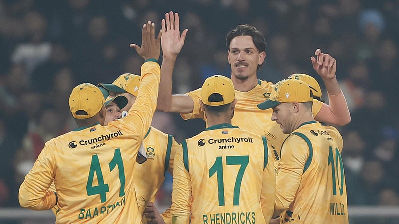 ৫ রানে ভারতের ৫ উইকেট নিয়ে দক্ষিণ আফ্রিকার বড় জয়