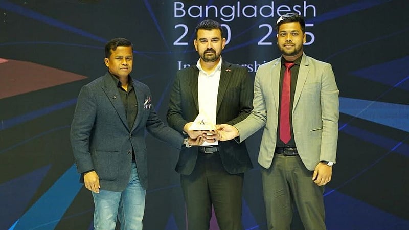 এবার ‘বেস্ট ব্র্যান্ড অ্যাওয়ার্ড’  পেল স্টেলা