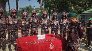তাহিরপুর সীমান্তে ২৪টি বিস্ফোরক উদ্ধার