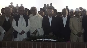 জাতীয় স্মৃতিসৌধে তারেকের শ্রদ্ধা