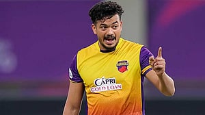 কম রানের ম্যাচে দারুণ বোলিংয়ে তাসকিনের ২ উইকেট