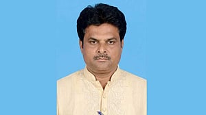 ঠাকুরগাঁওয়ে সারের ডিলারশিপ রক্ষায় ছাড়লেন চেয়ারম্যান পদ