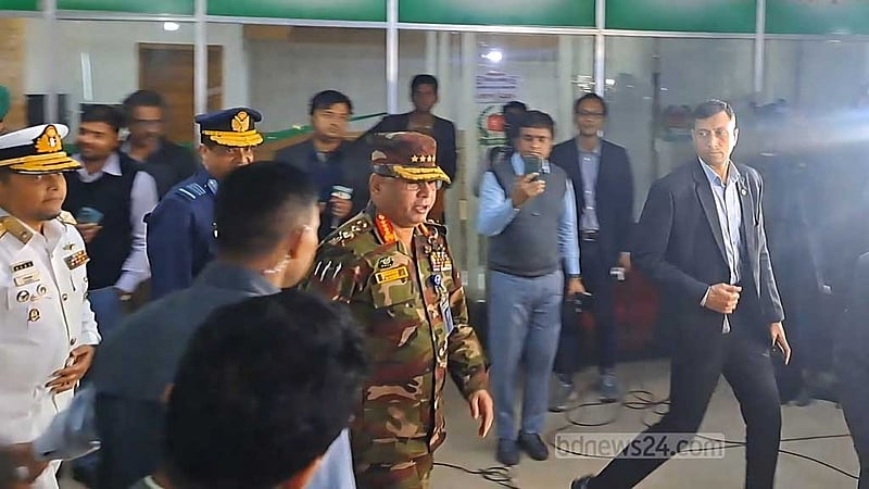 ভোটের আগে তিন বাহিনীর প্রধানের সঙ্গে ইসির বৈঠক