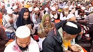 টঙ্গীতে দোয়া-মোনাজাতে শেষ হলো পাঁচ দিনের ‘জোড় ইজতেমা’