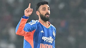 র‍্যাঙ্কিংয়ের শীর্ষস্থান আরও পোক্ত ভারুনের