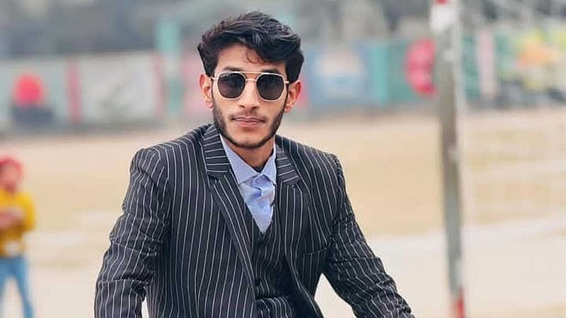 দুদক চেয়ারম্যানের নামে ফেইসবুক-হোয়াটসঅ্যাপ খুলে ‘প্রতারণা’