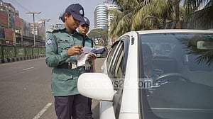 ভোটের কাজে ৫ হাজার গাড়ি রিকুইজিশন করবে ডিএমপি