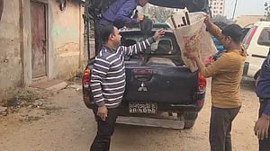 আশুলিয়ায় ঝুট ব্যবসা নিয়ে সংঘর্ষ, আটক ৬