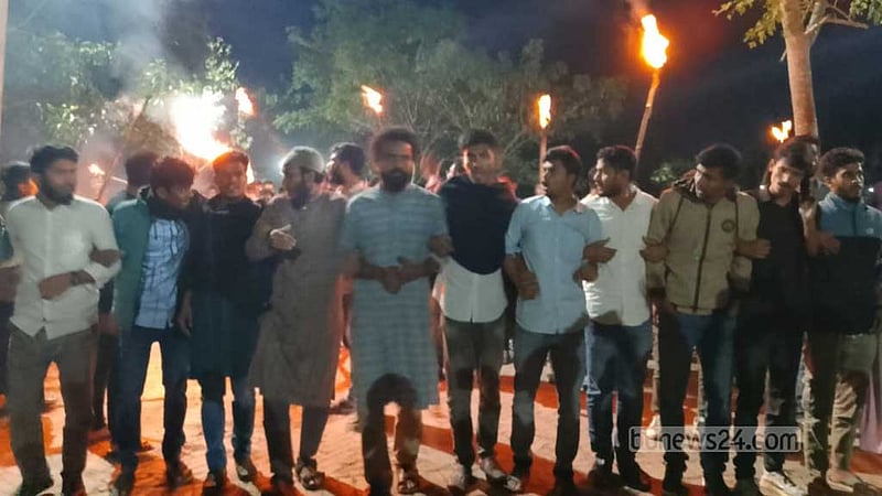 বরিশাল বিশ্ববিদ্যালয়ে ভাঙচুর: ৩২ শিক্ষার্থীর বিরুদ্ধে মামলা