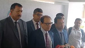 শিক্ষক নিয়োগ: বাদ পড়াদের বিষয়ে উপদেষ্টার ‘সহানুভূতি’