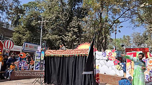 সিসিমপুরের স্বাদ মেটাল ‘গল্প পাঠের আসর’