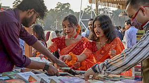 বইমেলায় আগাম ফাগুন