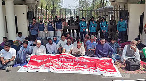দুইদিন ধরে প্রধান উপদেষ্টার কার্যালয়ের সামনে আন্দোলনে আহতরা