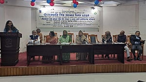 ‘ক্যান্সার প্রতিরোধে নিয়মিত নিজে নিজে পরীক্ষা জরুরি’