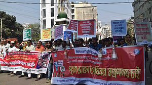 রোজায় নিত্যপণ্যের ‘কৃত্রিম সংকট’ বন্ধে পদক্ষেপ চায় ক্যাব