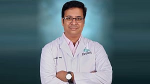 চিন্ময়ের রাষ্ট্রদ্রোহের মামলায় গ্রেপ্তারের পর রিমান্ডে চিকিৎসক
