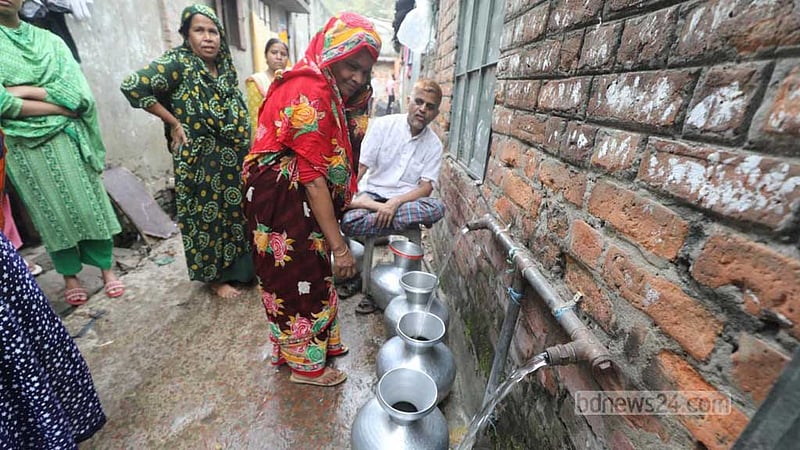 তিন দিনেও মেরামত হয়নি পাইপ, চট্টগ্রামের বড় অংশে পানির কষ্ট