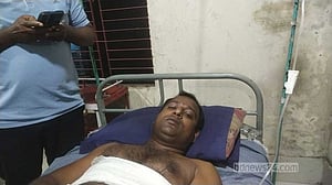 কক্সবাজারে গুলি করে-কুপিয়ে এনজিওকর্মীর টাকা লুট