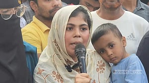 বিমান ঘাঁটির কাছে সংঘর্ষ: মৃত্যু সনদ নিয়ে ‘আপত্তি’ নাহিদের বাবার, মামলা হয়নি
