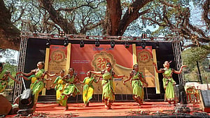 চট্টগ্রামে অনুষ্ঠান চলাকালে অনুমতি বাতিল, বসন্ত উৎসব হল আংশিক