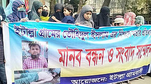‘হেফাজতে মৃত্যু’: যুবদল নেতার লাশ নিয়ে কুমিল্লায় বিক্ষোভ