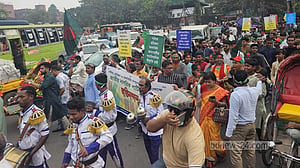 নেচে-গেয়ে নতুন দলের অনুষ্ঠানে দলিত-হরিজনরা