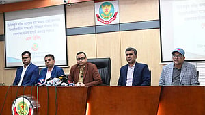 আইনশৃঙ্খলা রক্ষায় ‘অচিরেই সুফলের’ আশ্বাস ঢাকার ডিবি প্রধানের