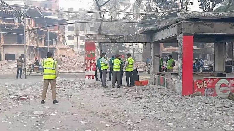 ধানমন্ডি ৩২: ‘হাড়ের আলামত’ সংগ্রহ সিআইডির
