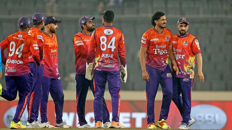 টাকা না নিয়েই ঢাকা ছাড়বেন রাজশাহীর বিদেশি ক্রিকেটাররা