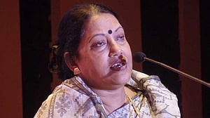 অচিন পাখি উড়ে গেলেন আকাশের ওপারে