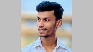 রাতে বেরিয়ে ফেরেনি, সকালে জমিতে মিলল যুবকের লাশ