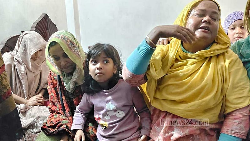 সাবেক ছাত্রলীগ নেতা হত্যা: এদিক ওদিক বাবাকে খুঁজছে ৫ বছরের আয়াত