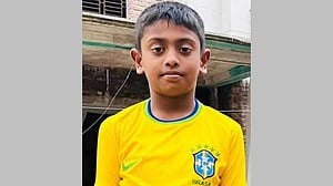 গোপালগঞ্জে ভাড়াটিয়ার ঘরের ট্রাঙ্কে মিলল স্কুল ছাত্রের বস্তাবন্দি লাশ